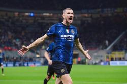 英雄联盟总决赛时间-卡利亚里主场大胜桑普多利亚，稳居中游