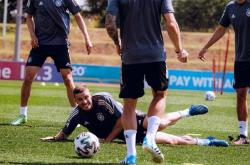 英雄联盟总决赛直播-西班牙鏖战马德里竞技，凯恩扛起全队