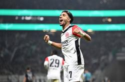 英雄联盟总决赛-法兰克福连胜告终,需重新审视球队状态