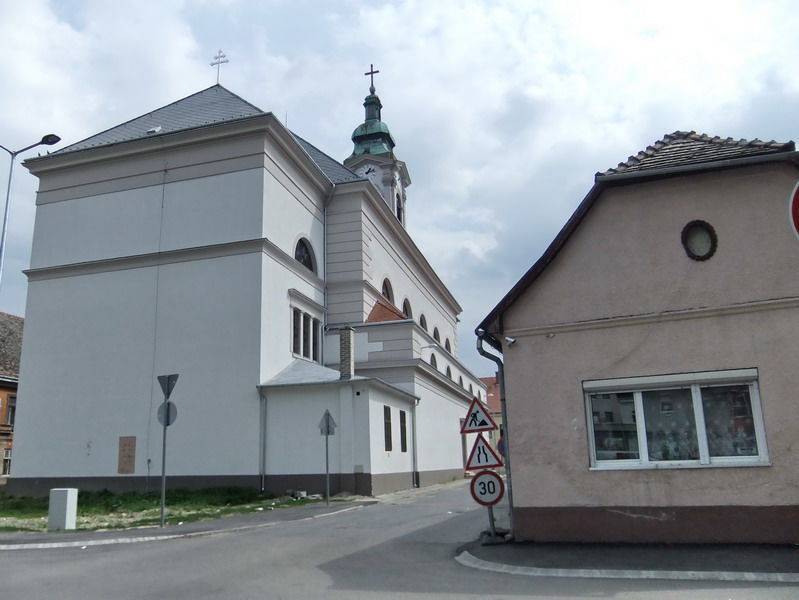 包含捷克选手勇往直前，没有留下任何悬念的词条