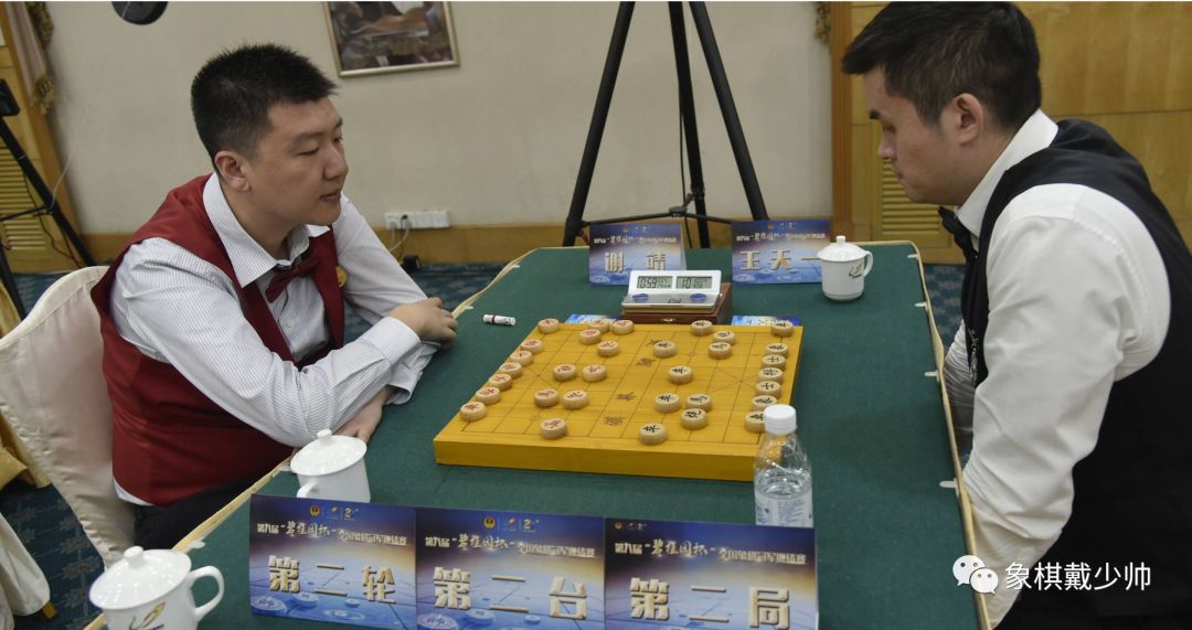 比赛中出现一场激烈对攻,场面精彩纷呈 比赛中出现一场激烈对攻,场面精彩纷呈