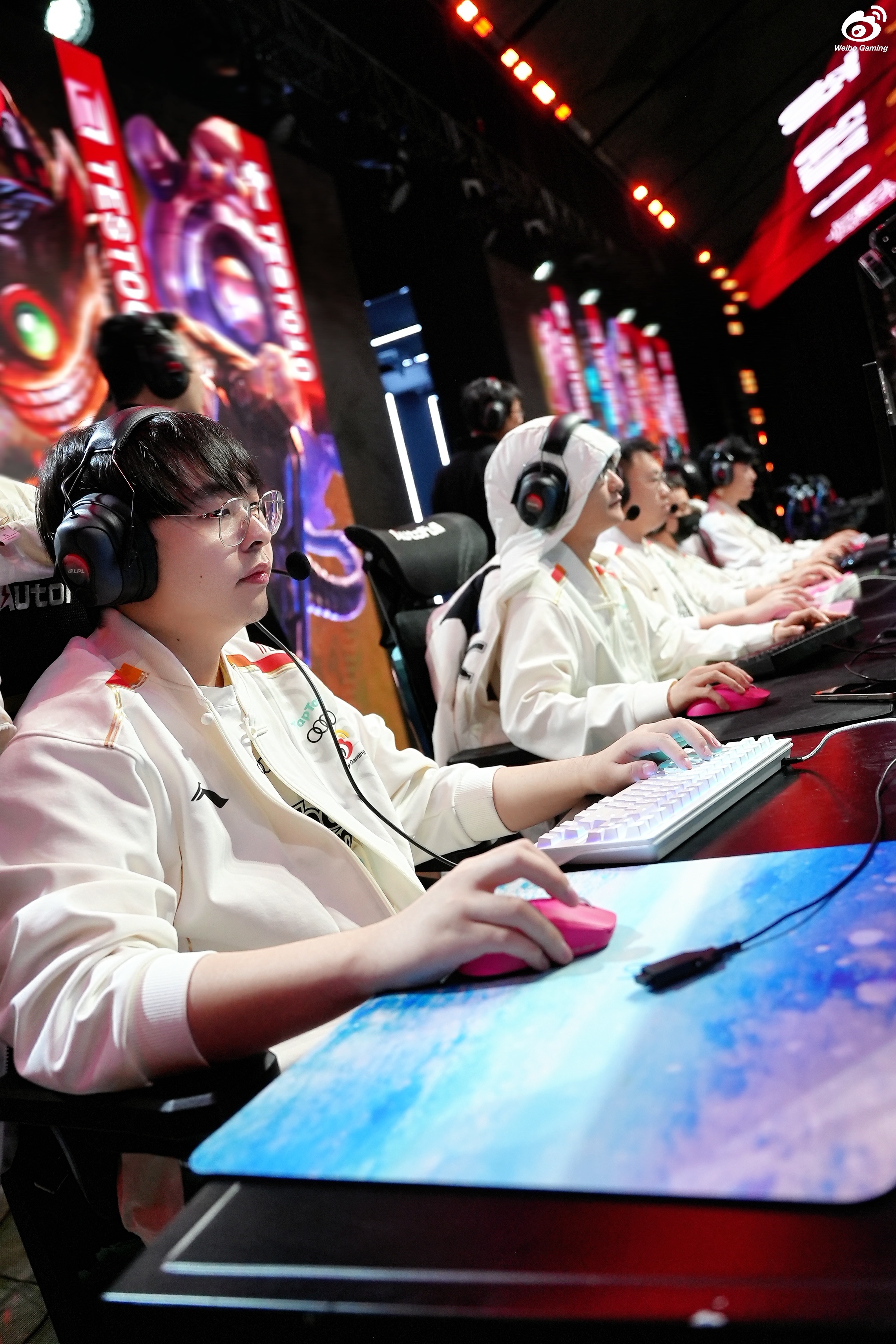 关于LPL赛后采访曝光，内幕引发热议的信息