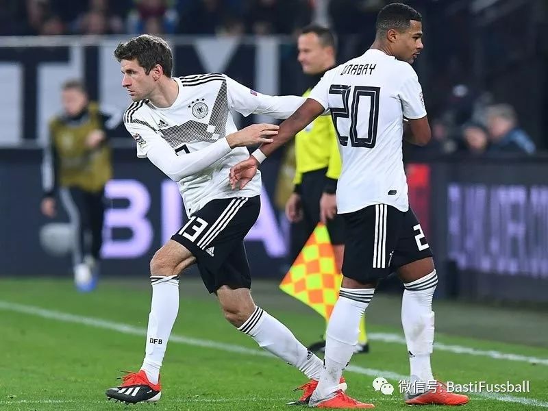 印尼队轻取德国队，黄鸭组合带队取胜