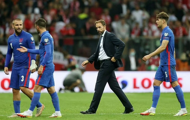 英格兰队逆转波兰队,王皓带队取胜 英格兰队逆转波兰队,王皓带队取胜