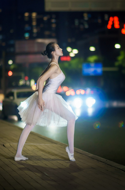 冰岛逆转风暴，连续得分压制韩国，蒂亚戈终成关键先生