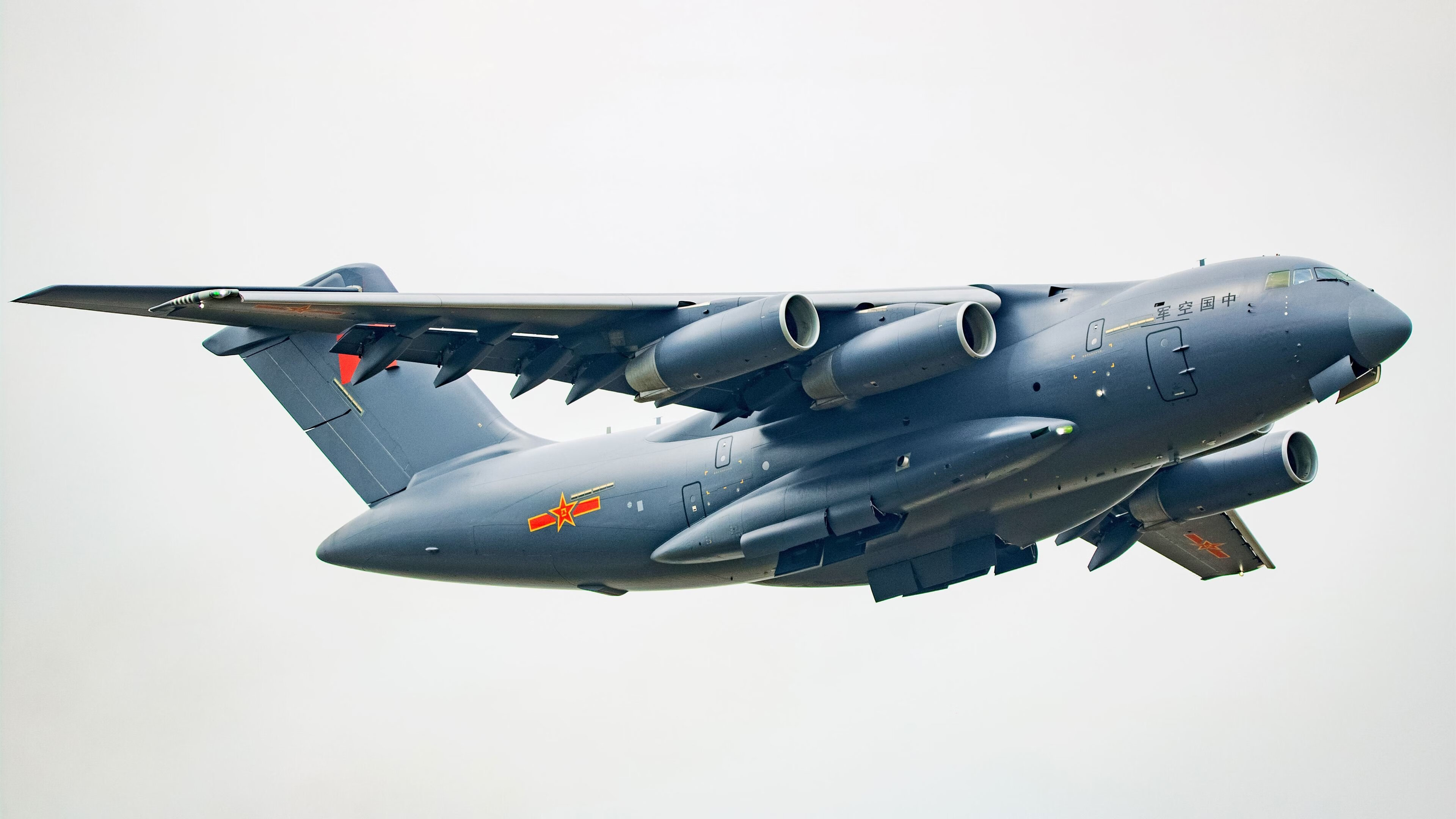 极速与对抗,当F1争冠尘埃落定,快船在硬地压制骑士