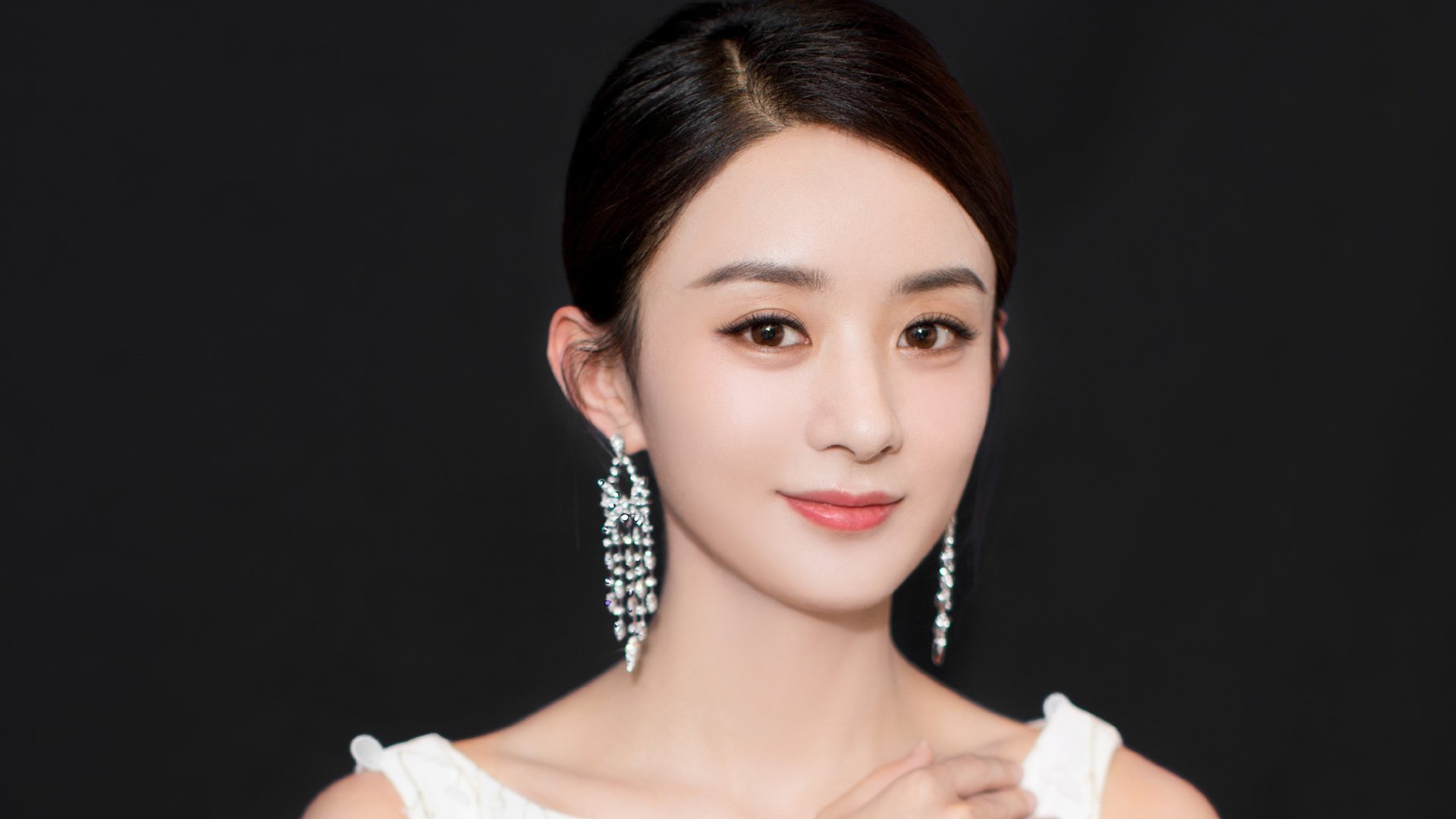 里昂刺穿南美堡垒，当终结者遇见存在感之王，一场失衡的胜利